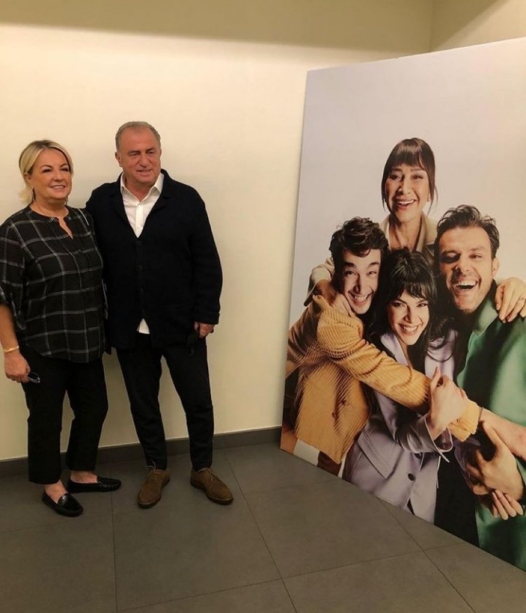 Fatih Terim tiyatro galasına katıldı