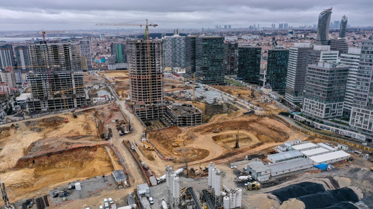 Fikirtepe'de kentsel dönüşüm çalışmaları devam ediyor