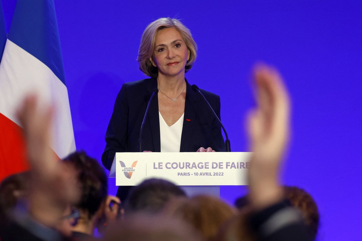 Fransa'da ilk turda kaybeden adaylardan Macron'a destek çağrısı