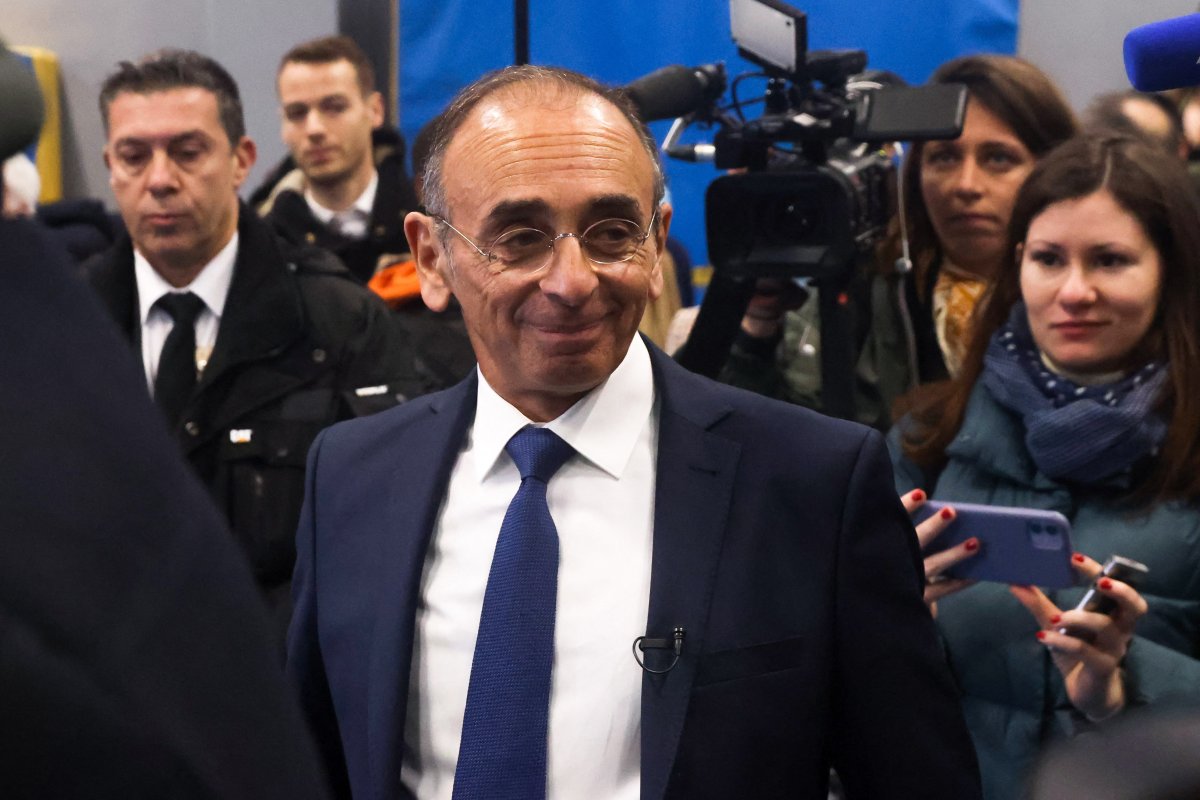 Fransa'da Müslüman karşıtı cumhurbaşkanı adayı Eric Zemmour’a tepki