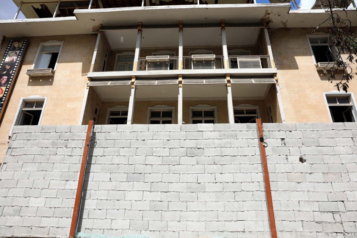 Gaziantep'te tarihi taş binanın soyulmaması için briket örüldü