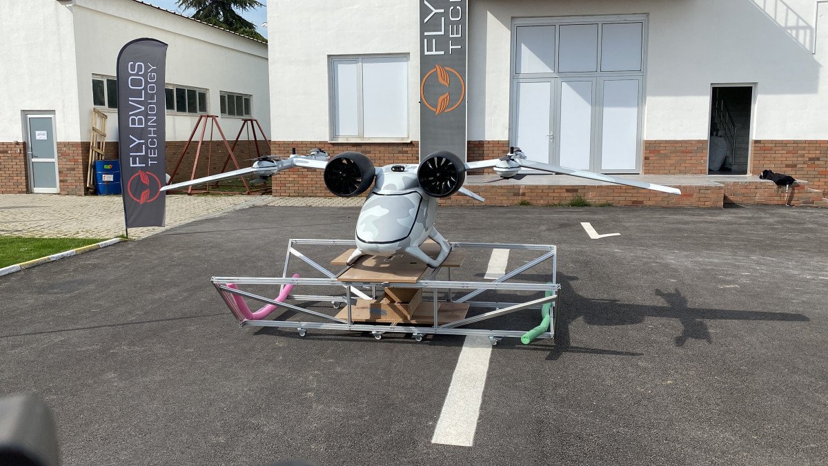 Gebze'de üretilen yerli İHA 'Jackal', İngiltere'ye ihraç edildi