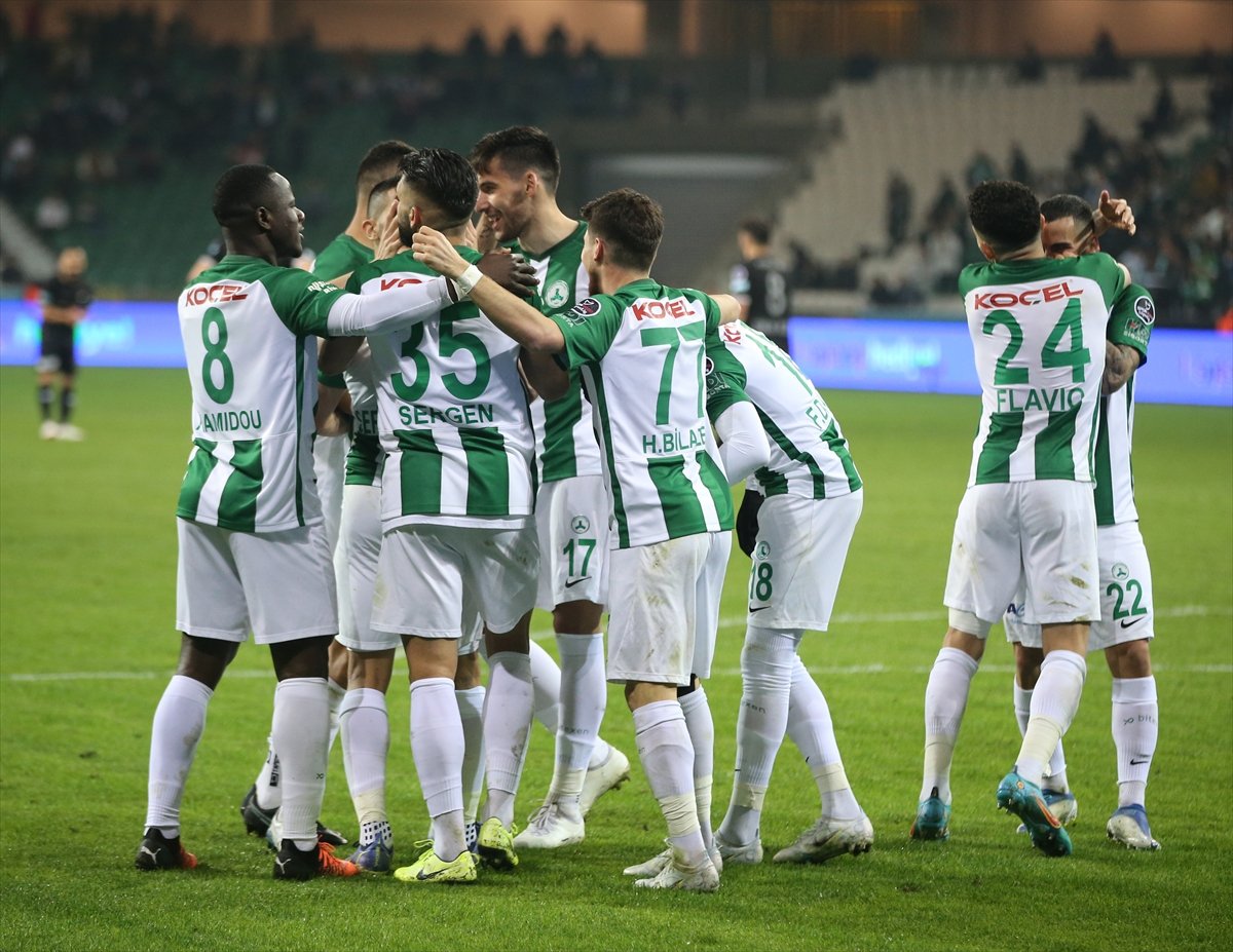 Giresunspor Süper Lig'de kalmayı garantiledi