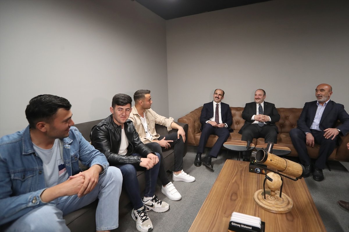 Güneş sistemini tartışan Konyalı gençler Azerbaycan'a gidiyor