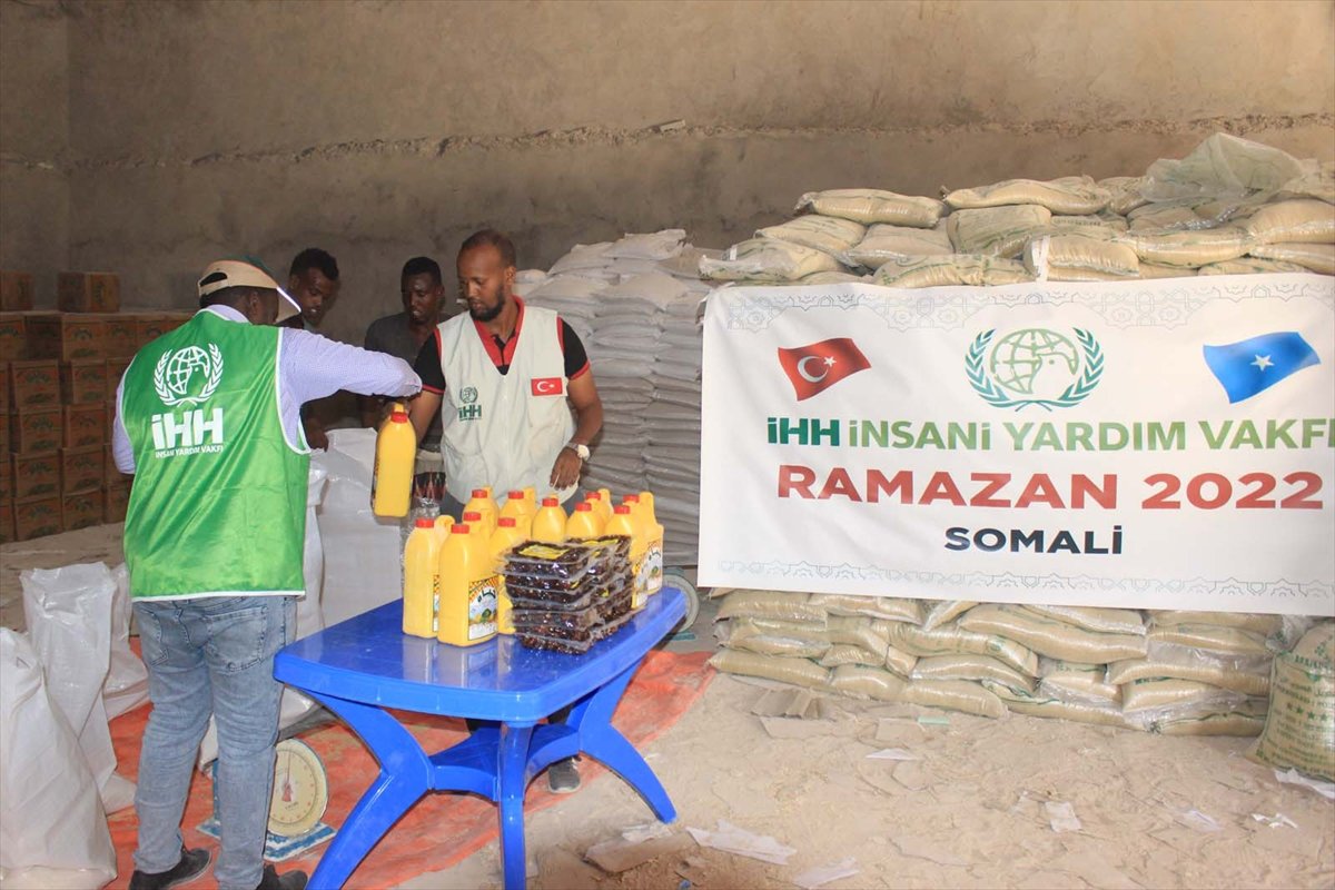 İHH, kuraklıkla boğuşan Somali'ye Ramazan yardımı götürdü