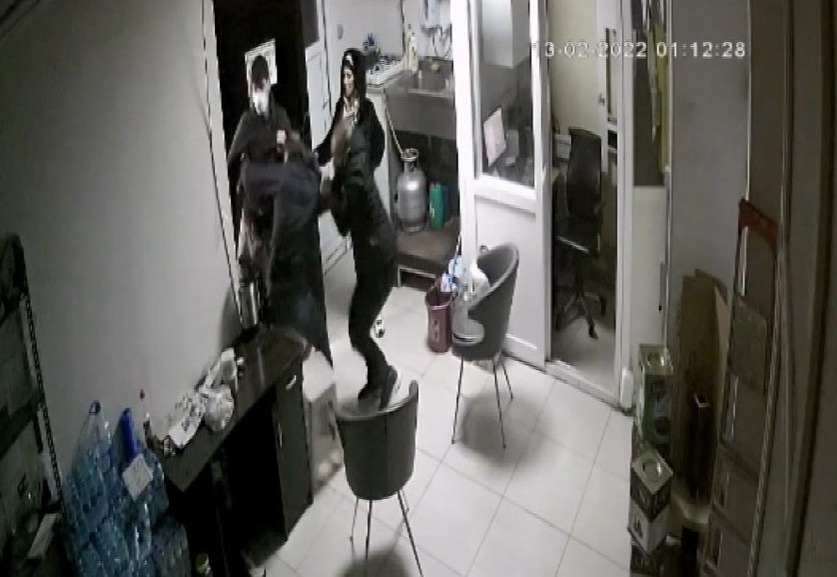 İstanbul'da Suriyeli kadın, eski eşini dövdürdü