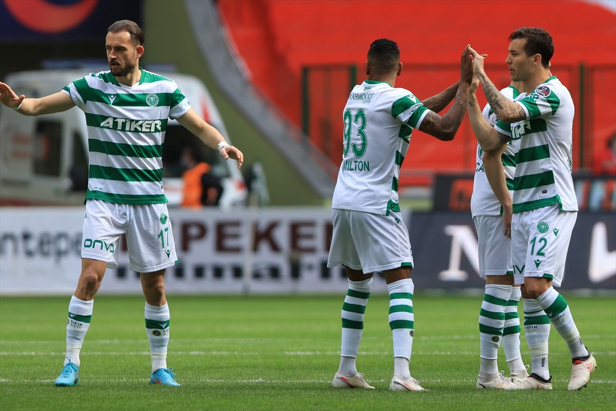 Konyaspor, Göztepe'yi 3 golle mağlup etti