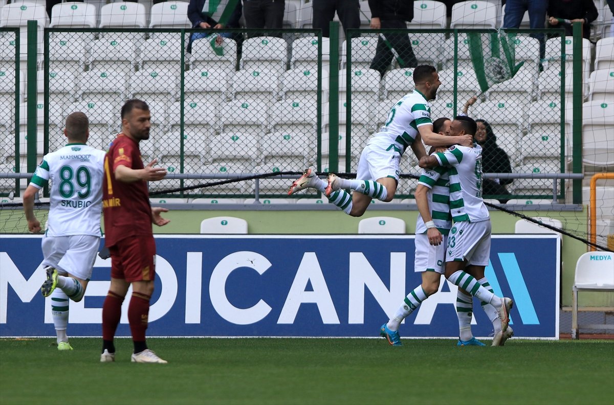 Konyaspor, Göztepe'yi 3 golle mağlup etti