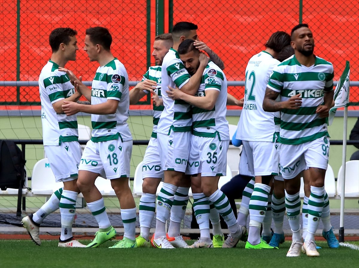 Konyaspor, Göztepe'yi 3 golle mağlup etti