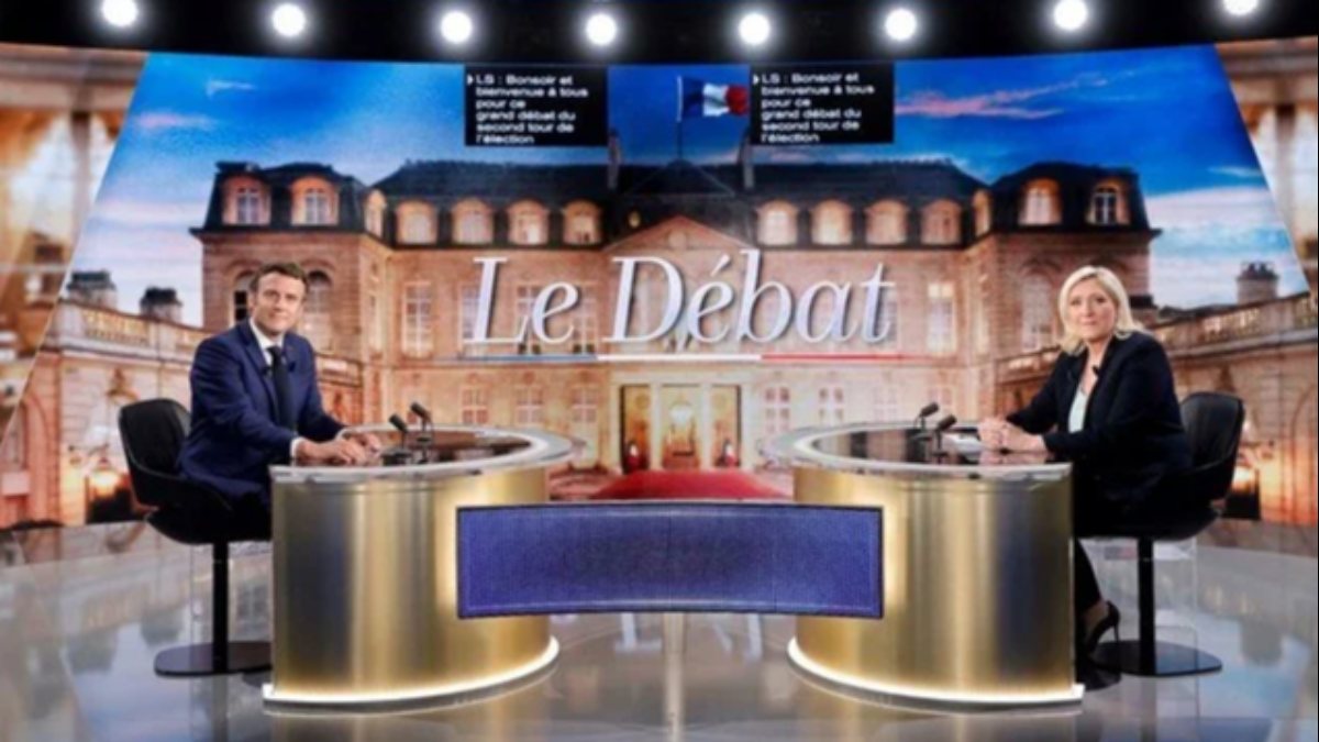 Macron ve Le Pen canlı yayında kozlarını paylaştı