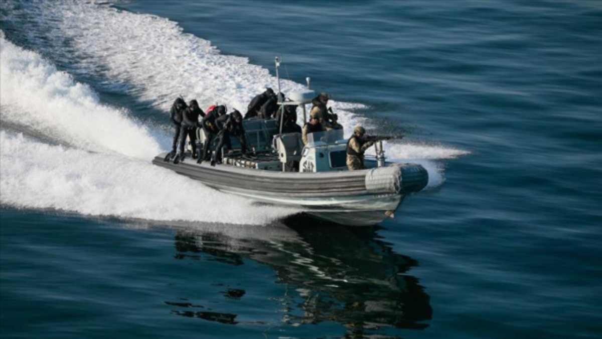 Mavi Vatan 2022 Tatbikatı 3 denizde devam ediyor