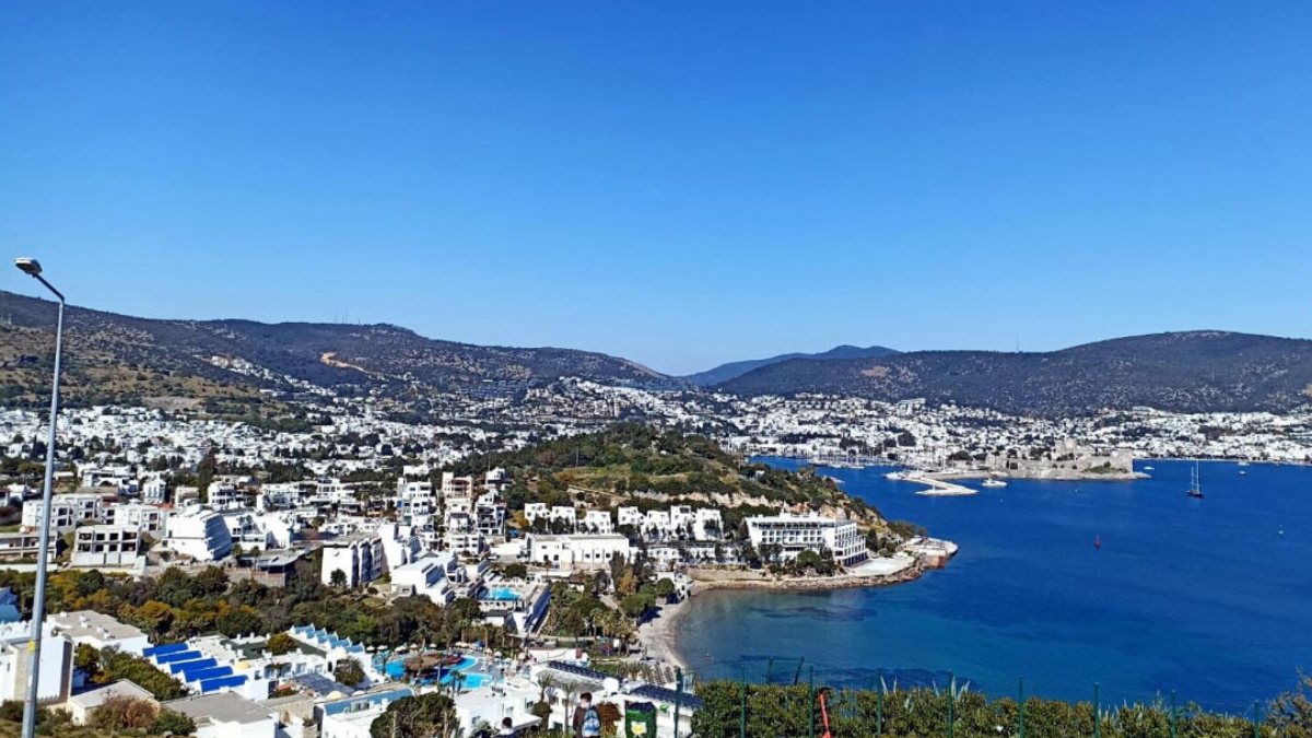 Muğla ve İzmir, kiralık villa fiyatlarında yarışıyor