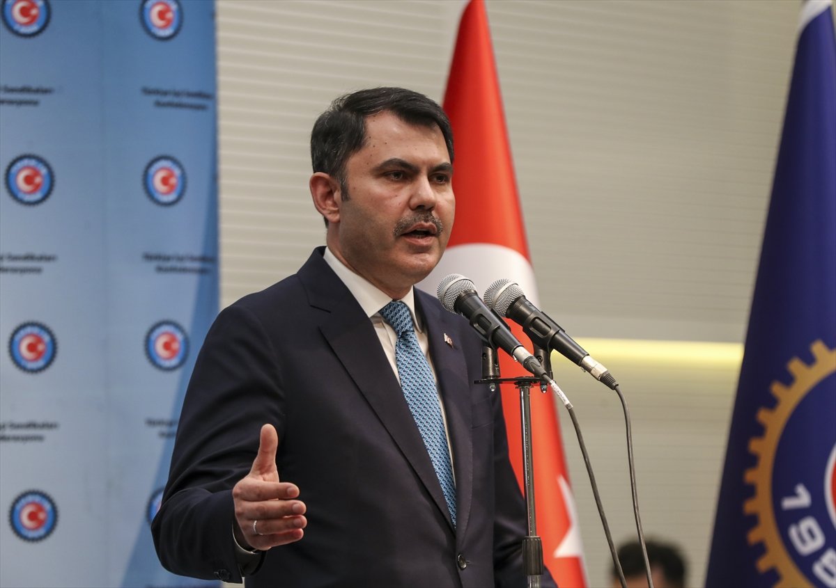 Murat Kurum, atık toplayıcılarının şartlarına ilişkin yeni düzenleme yapacaklarını bildirdi