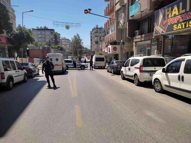 Nazilli'de şüpheli paket fünye ile patlatıldı