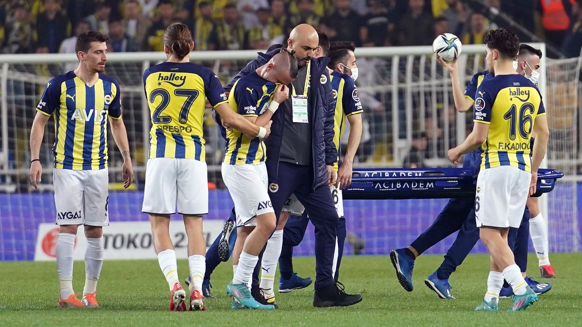 Pelkas'tan Fenerbahçe'ye kötü haber