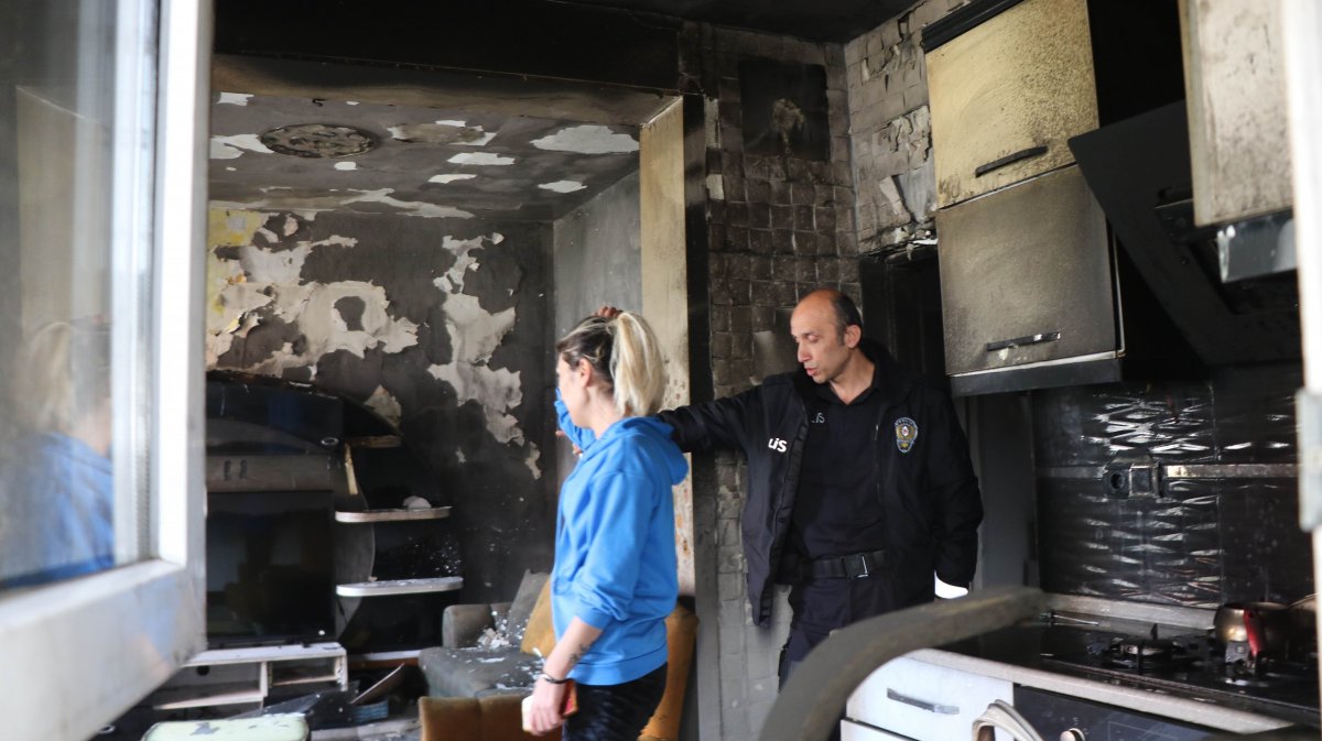 Engelli çocuğun torpil patlattığı ev küle döndü