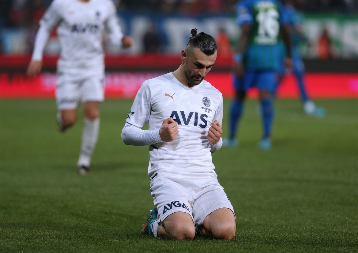 Serdar Dursun, hat-trick ile tarihe geçti