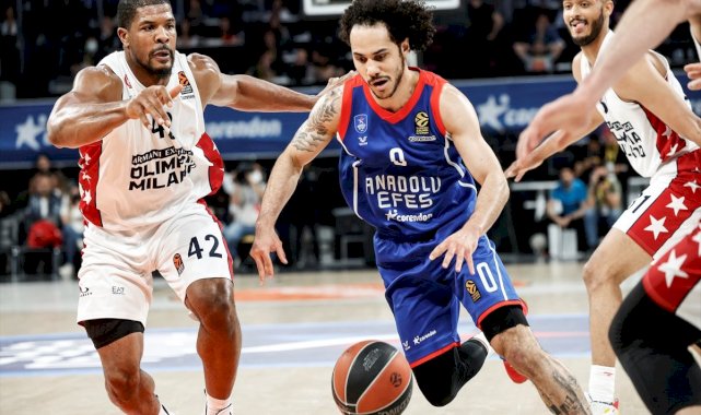 Anadolu Efes EuroLeague'de beşinci kez Dörtlü Final'de