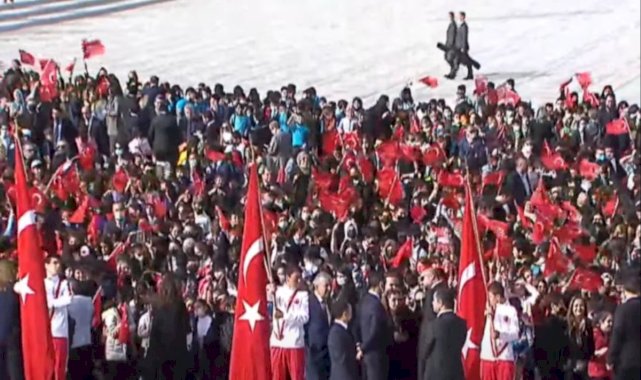 Çocuklar, 23 Nisan'da Anıtkabir'i ziyaret etti