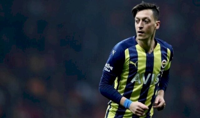 Mesut Özil'in Fenerbahçe kariyeri devam edecek mi?