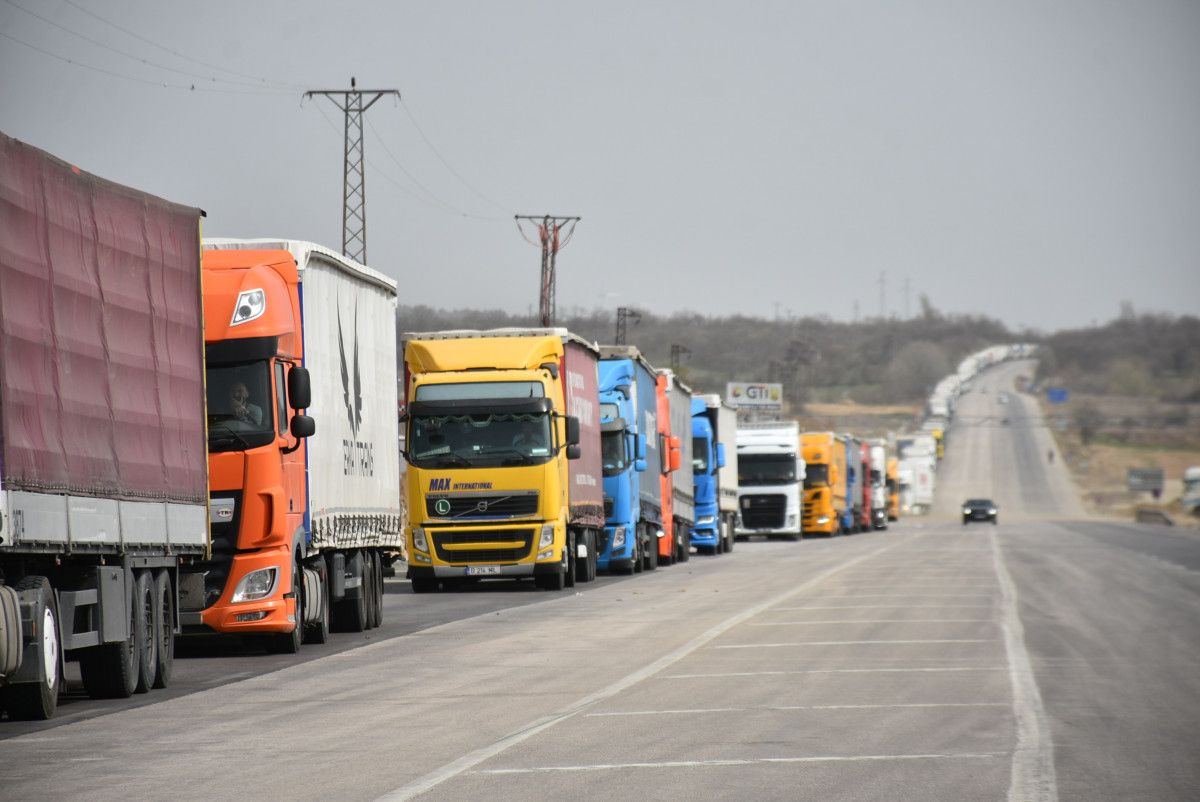 Tır şoförleri kaçak göçmenler için 5 bin euro ceza ödüyor