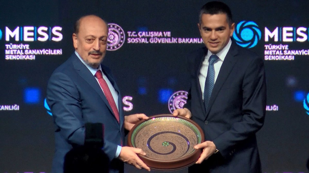 Vedat Bilgin: Türk ekonomisindeki büyümeyi sanayi sürüklüyor