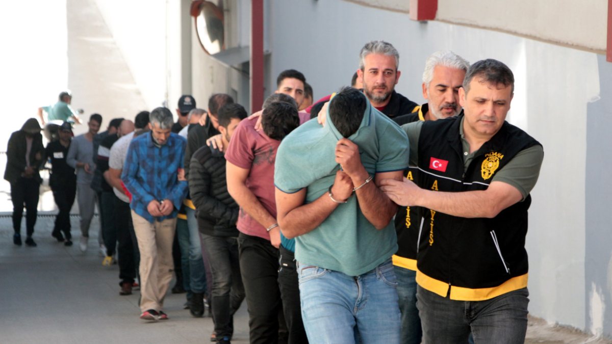 Adana'da FETÖ yalanıyla 6 milyon 175 bin lira dolandırdılar