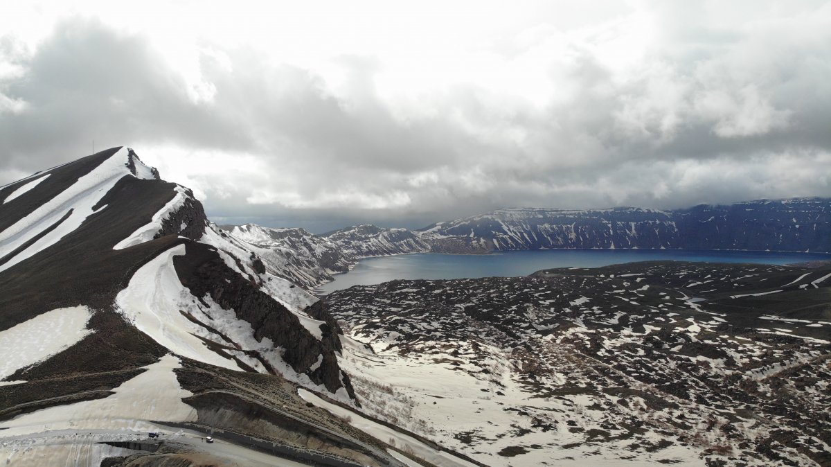 Bitlis'teki Nemrut Krater Gölü'nden manzaralar
