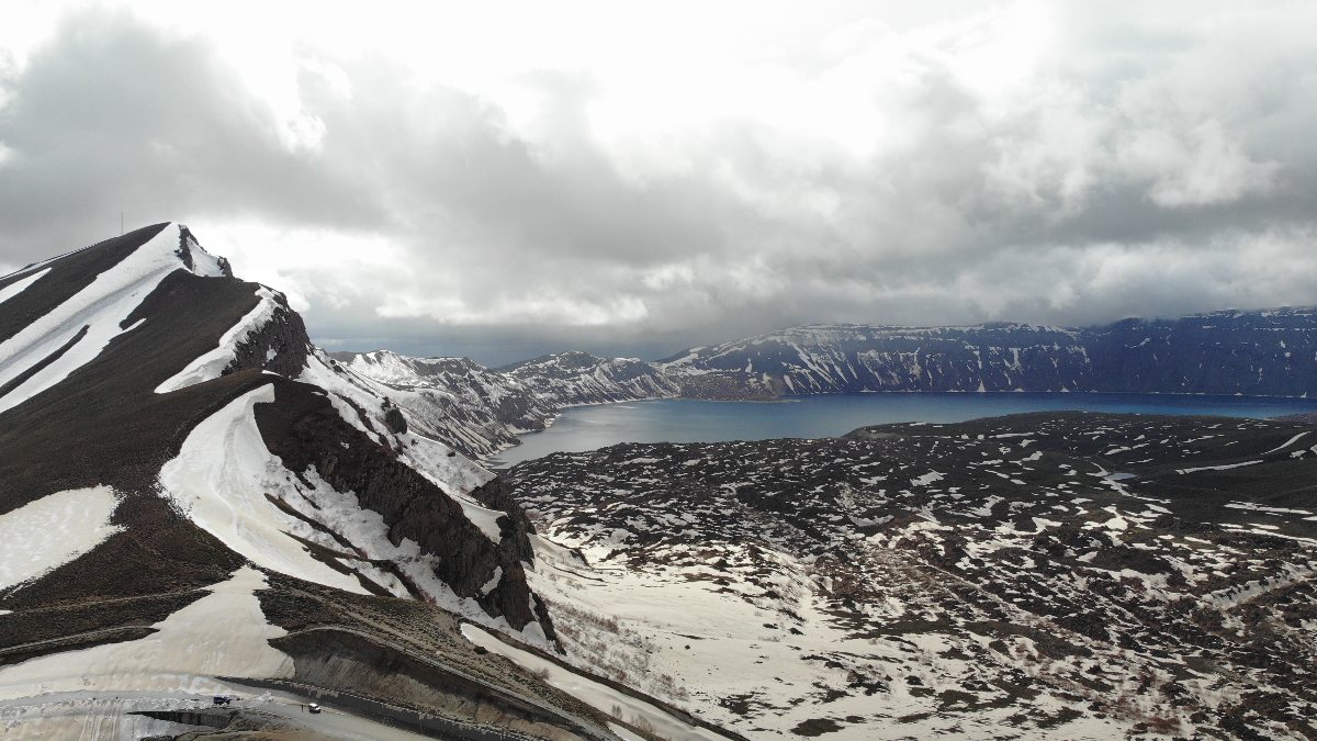 Bitlis&#039;teki Nemrut Krater Gölü&#039;nden manzaralar