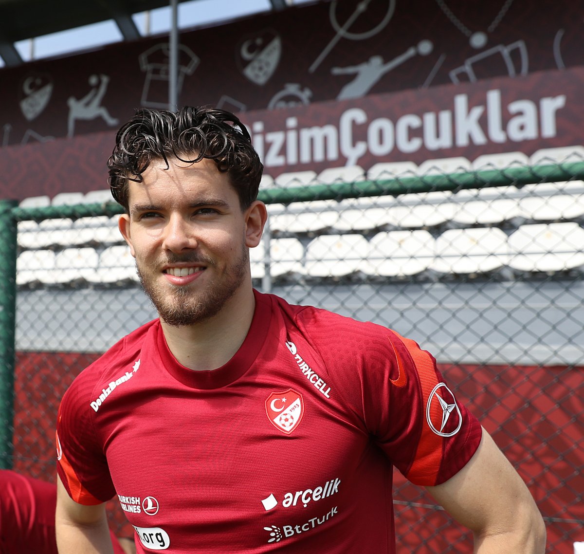 Ferdi Kadıoğlu: Milli Takım'da olduğum için gurur duyuyorum