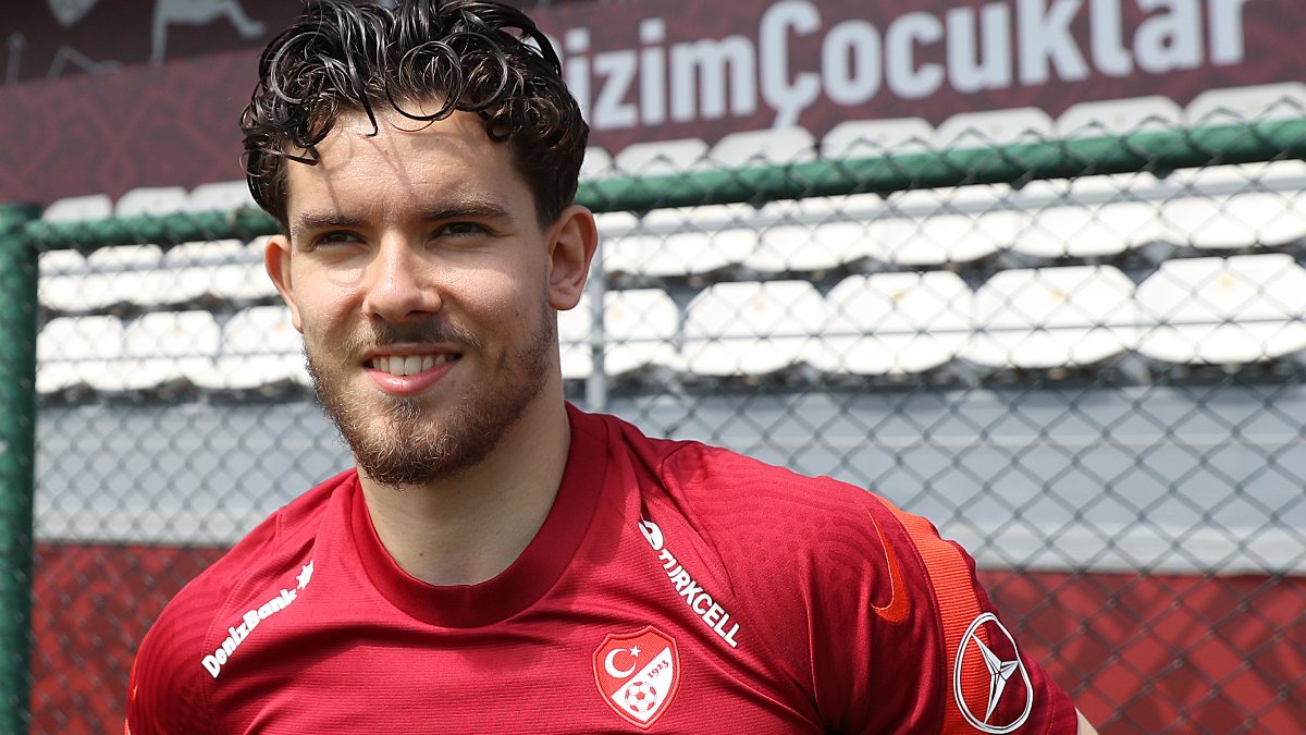 Ferdi Kadıoğlu: Milli Takım&#039;da olduğum için gurur duyuyorum