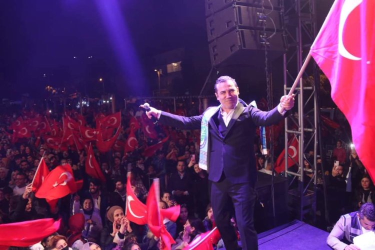 Ferhat Göçer'den 10 bin kişilik konser