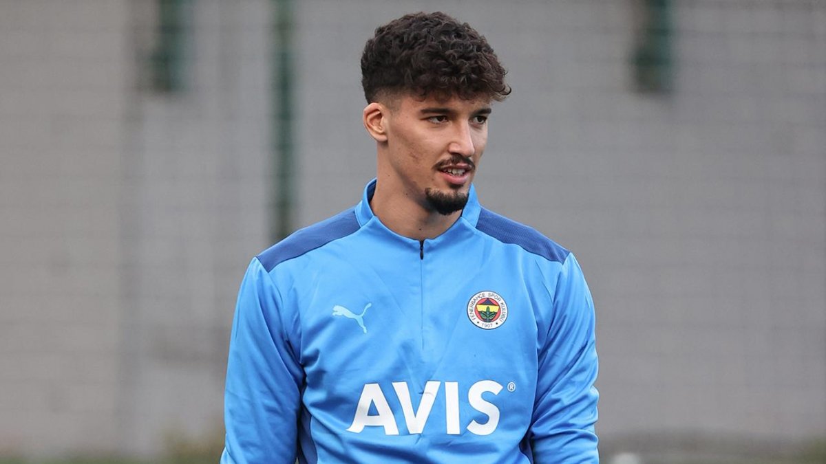 Galatasaray'da Muslera'nın maaşı tartışılıyor