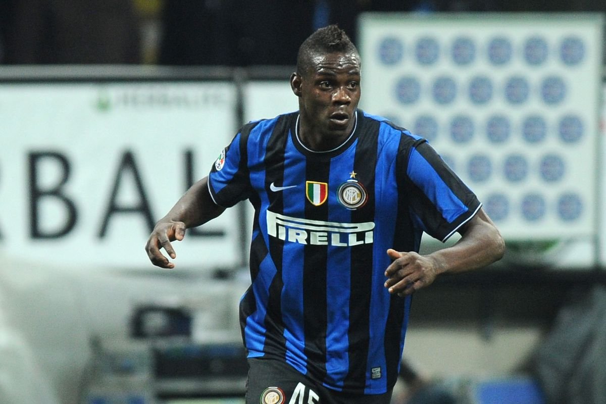 Ibrahimovic, kutlamalarda Hakan Çalhanoğlu'na sataştı