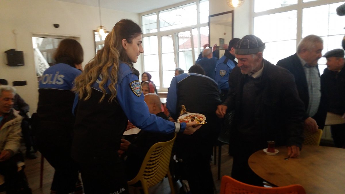 İstanbul Emniyet Müdürlüğü'nden Darülaceze'ye bayram ziyareti