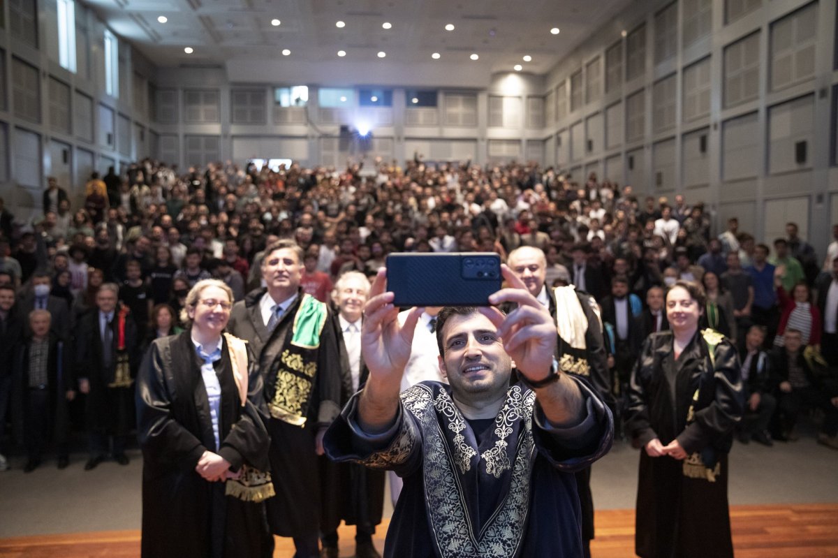 İTÜ Selçuk Bayraktar'a fahri doktora unvanı verdi