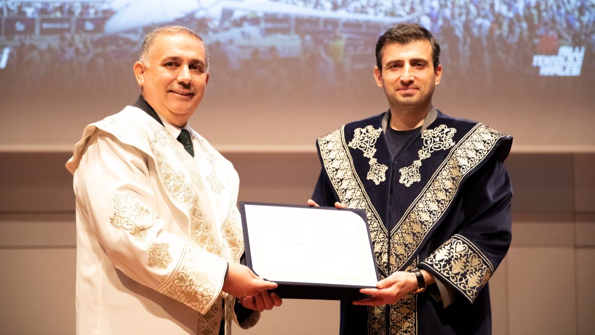 İTÜ Selçuk Bayraktar&#039;a fahri doktora unvanı verdi