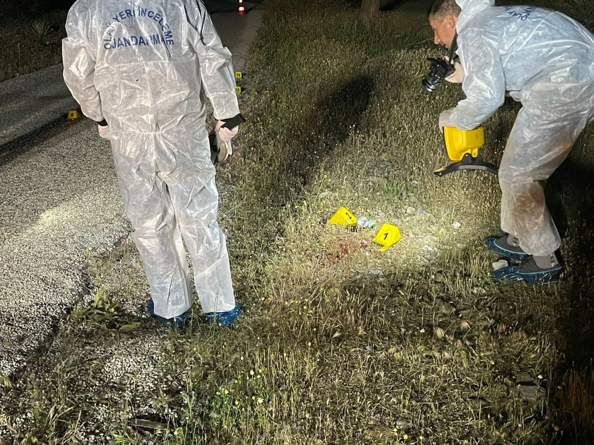 İzmir'de sarhoş grup arasında silahlı kavga: 2 ölü