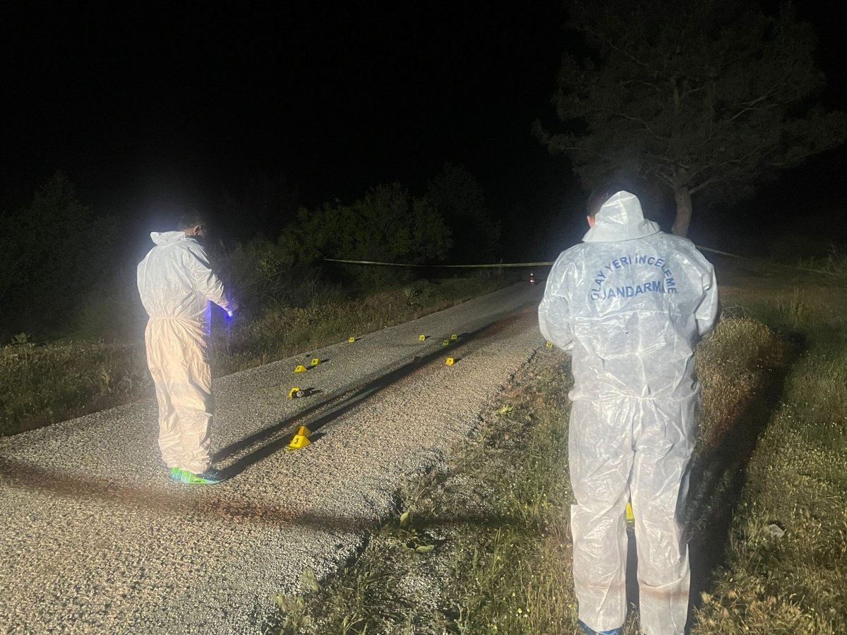 İzmir'de sarhoş grup arasında silahlı kavga: 2 ölü