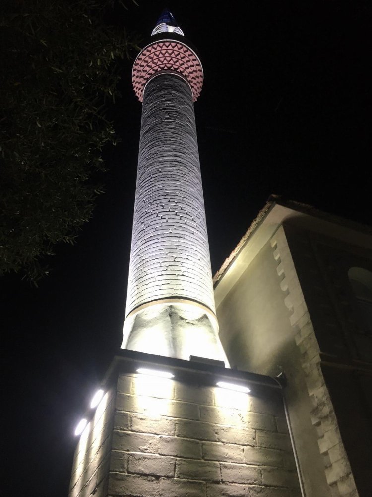 Manisa Saruhanlı'da cami ışıl ışıl görünüme kavuştu