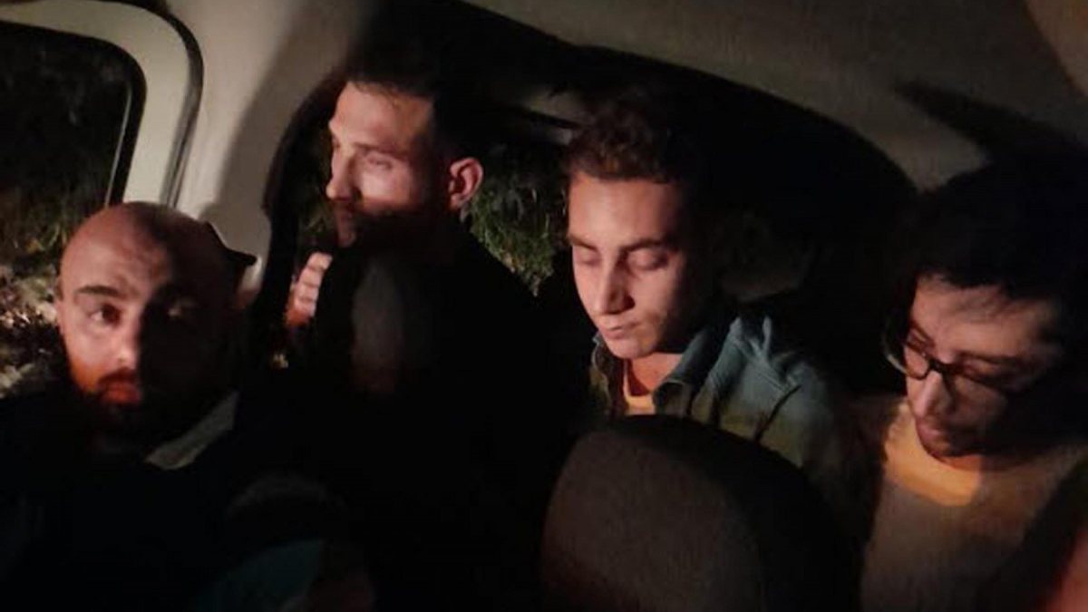 Marmaris'te kamyonette 10 göçmen yakalandı