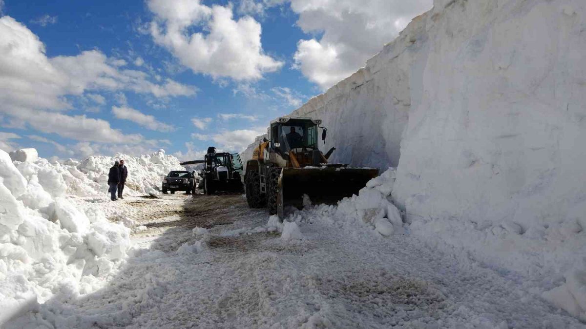 Mayıs ayında Muş'ta kar kalınlığı 5 metre