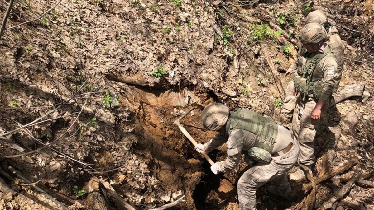 Mehmetçik Tunceli’de teröristlerin peşinde: Karış karış aranıyor