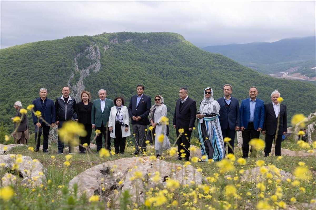 Mustafa Şentop, Azerbaycan'da Şuşa'yı ziyaret etti