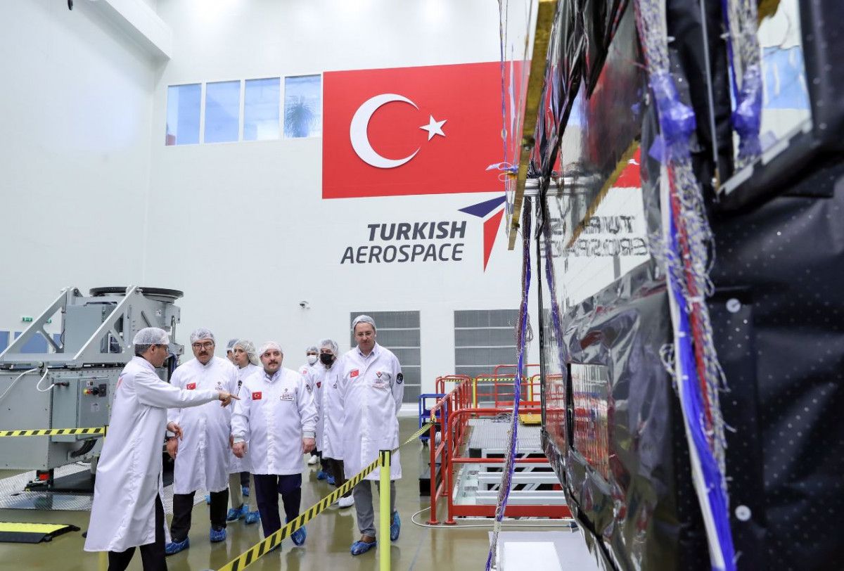 Mustafa Varank, TÜRKSAT 6A'yı inceledi