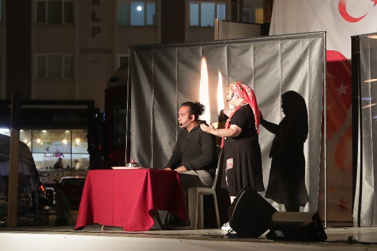 &#039;Pembe Aslında Siyahtır&#039; Kütahya&#039;da sahnelendi