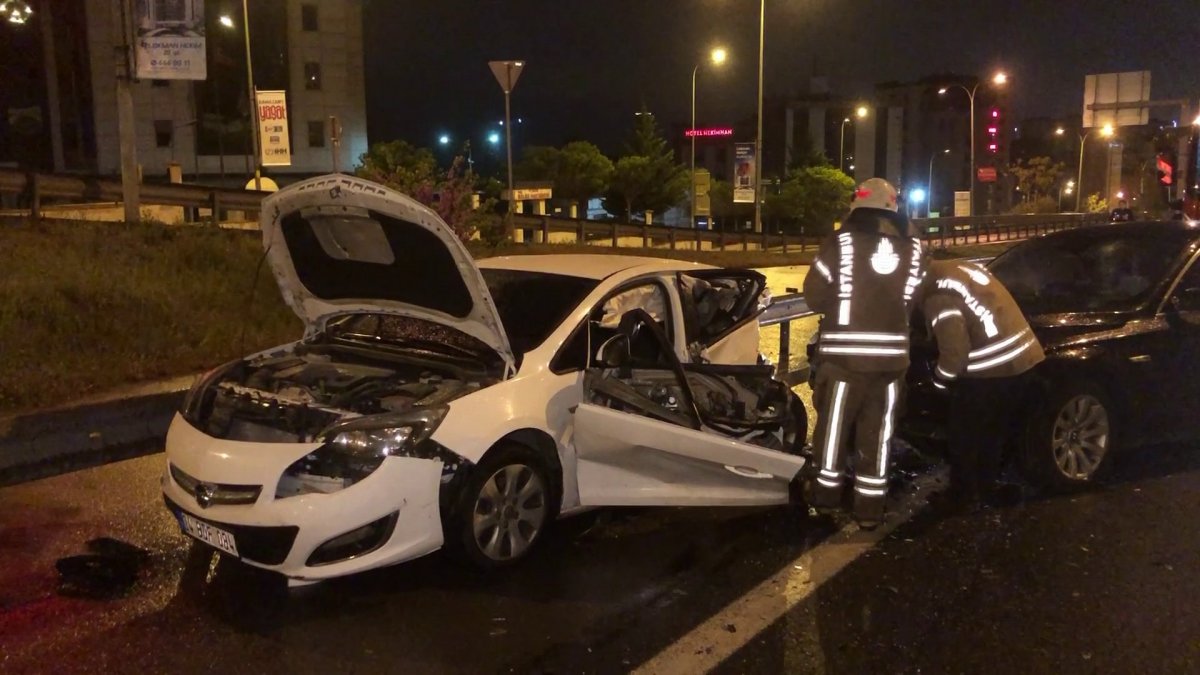 Pendik'te kazalar peş peşe geldi: 2'si ağır 5 yaralı