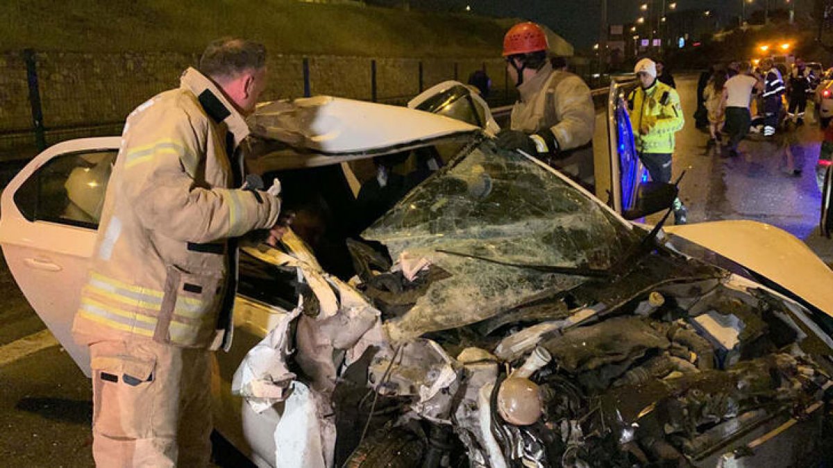 Pendik'te kazalar peş peşe geldi: 2'si ağır 5 yaralı