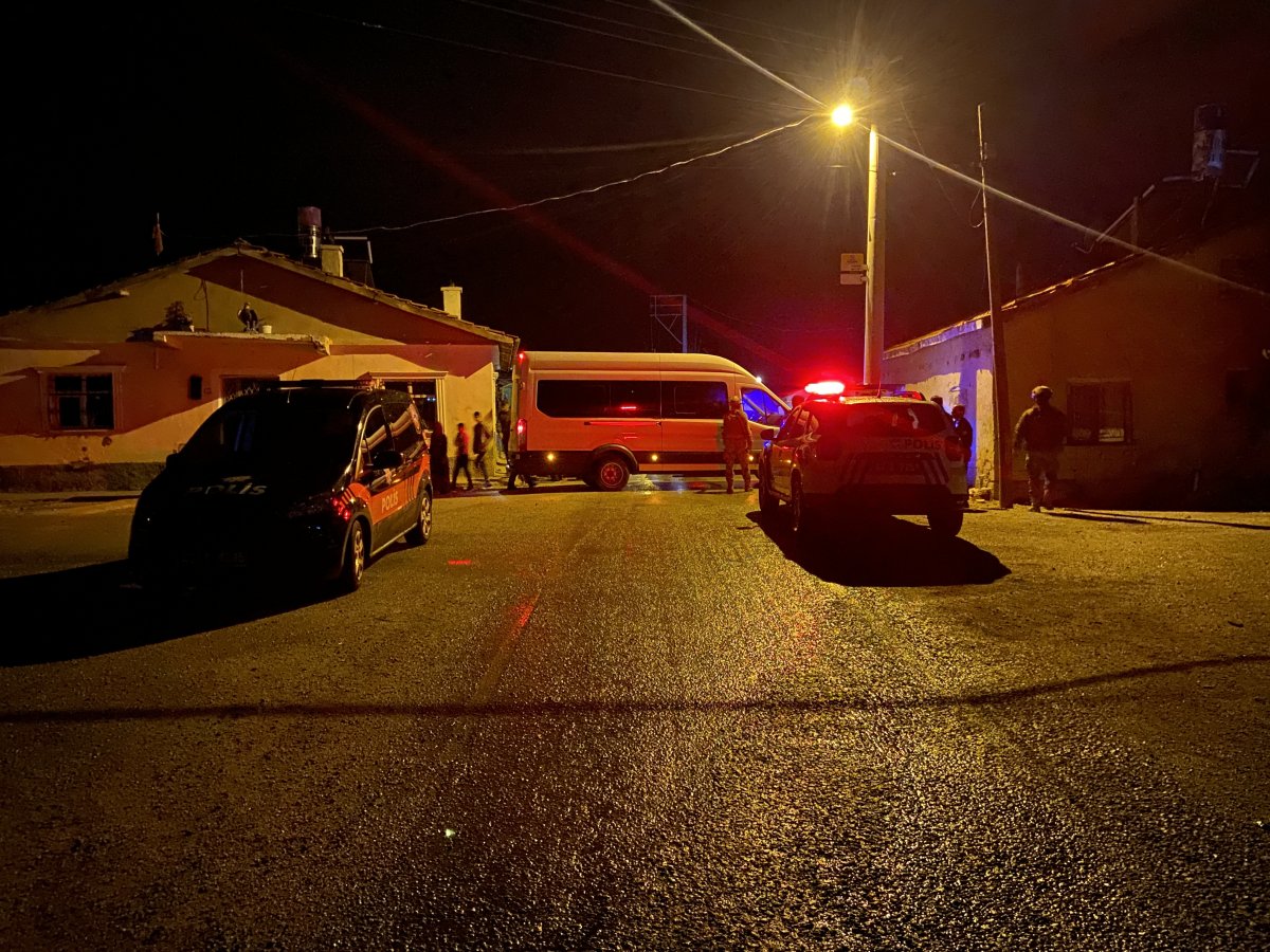 Pendik'te kazalar peş peşe geldi: 2'si ağır 5 yaralı