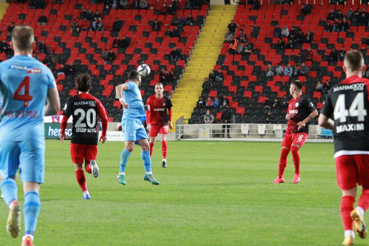 Rizespor ve Altayspor küme düştü